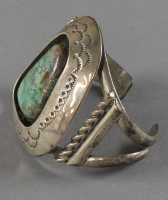 Navajo%20artist%2C%20%3Cb%3E%3Ci%3E%20Bracelet%3C%2Fi%3E%3C%2Fb%3E%2C%20ca.%201950%2C%20silver%20and%20turquoise%2C%20The%20Elizabeth%20Cole%20Butler%20Collection%2C%20no%20known%20copyright%20restrictions%2C%202012.92.164